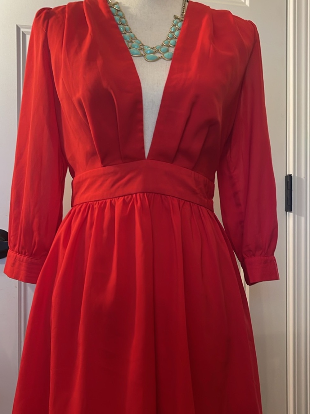Tobi Crimson V-Neck Long Sleeve Midi Dress